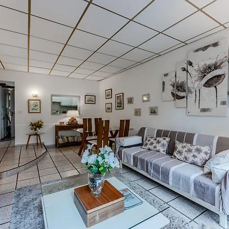Rez-de-jardin 300m Plage, Parking